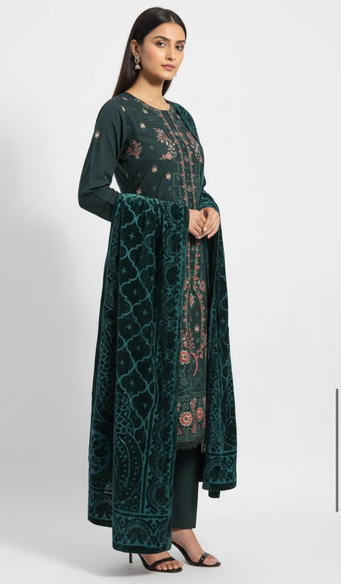 Velvet Embroidered 3-Piece Suit – black Elegance