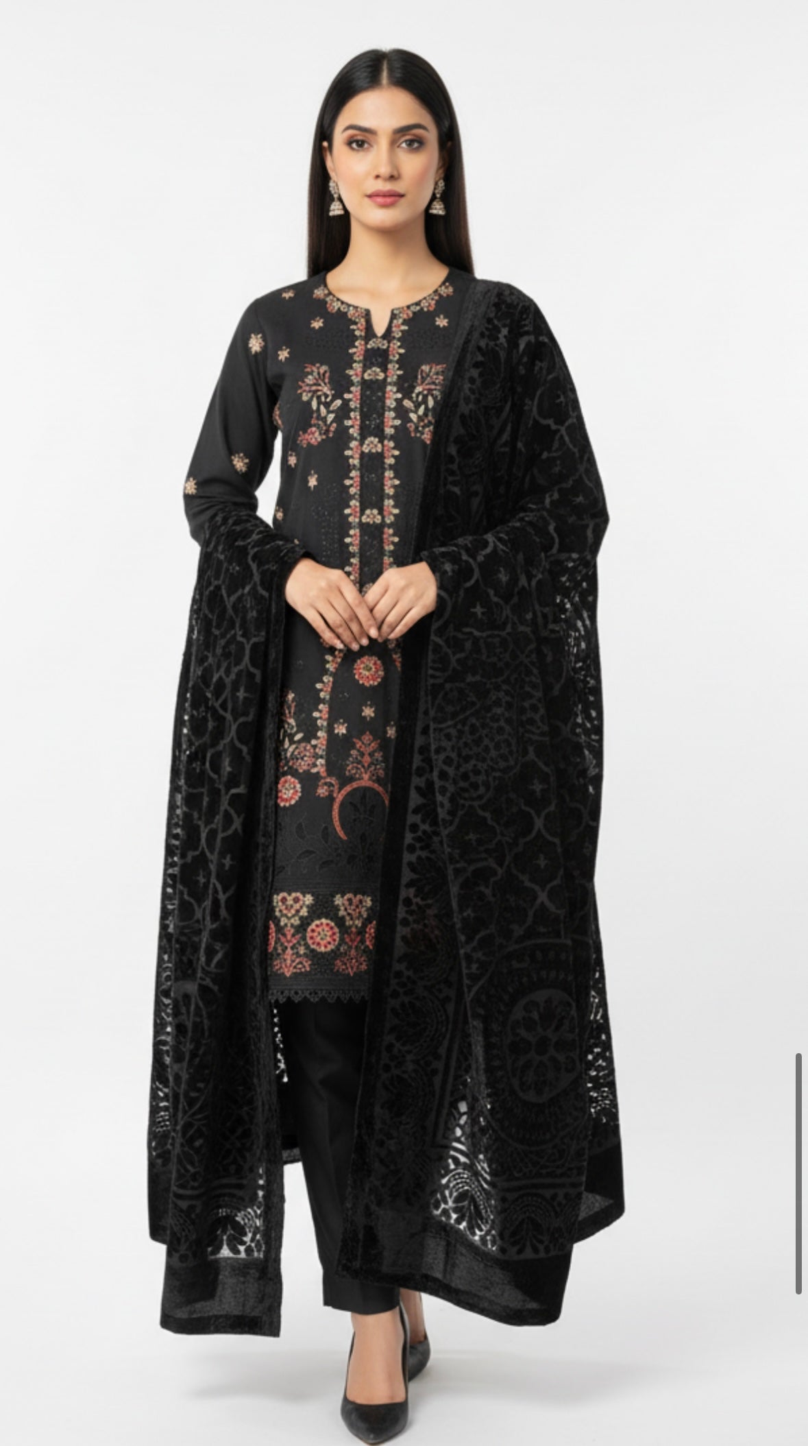 Velvet Embroidered 3-Piece Suit – black Elegance